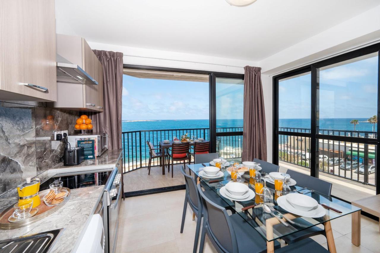 Islet Promenade Seafront Apartment With Large Corner Terrace By Getawaysmalta St. Paul's Bay Dış mekan fotoğraf