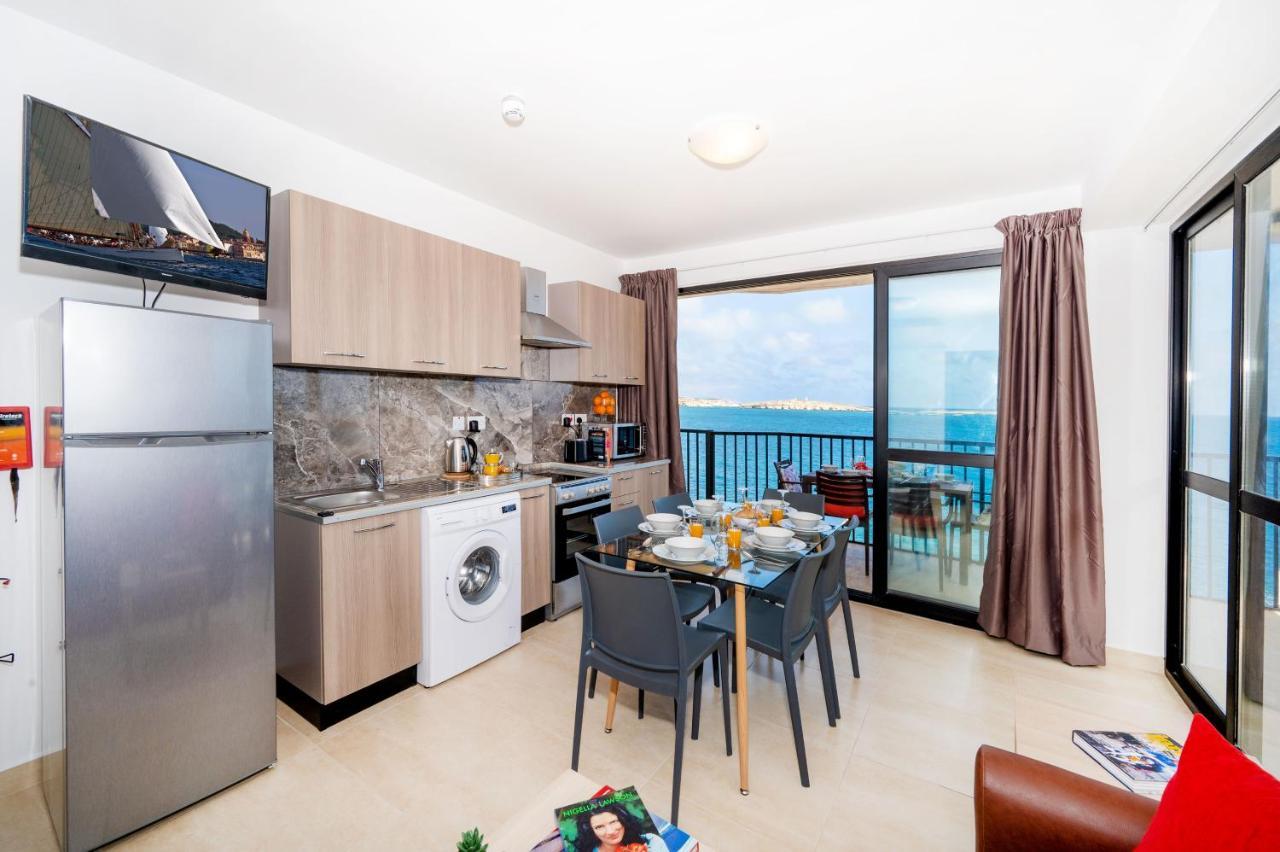 Islet Promenade Seafront Apartment With Large Corner Terrace By Getawaysmalta St. Paul's Bay Dış mekan fotoğraf